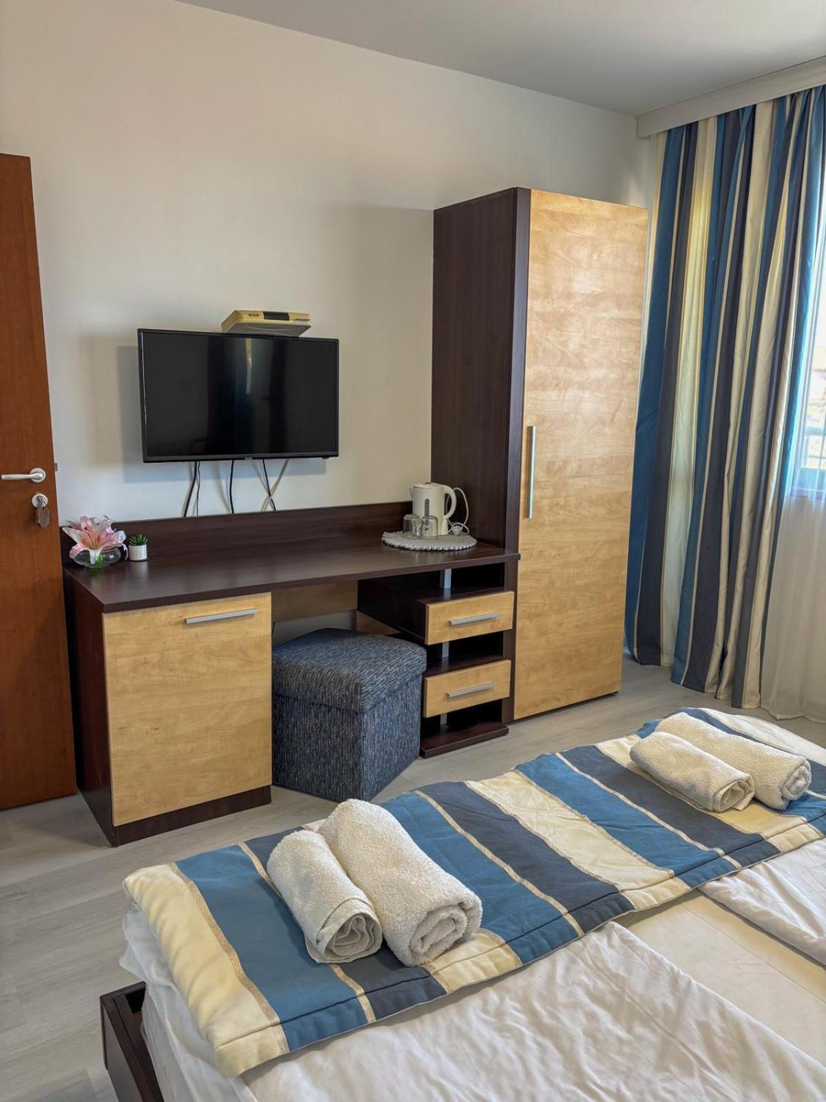 Marianas Guesthouse Obzor Exterior photo