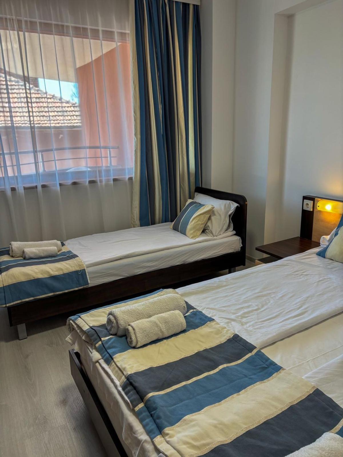 Marianas Guesthouse Obzor Exterior photo